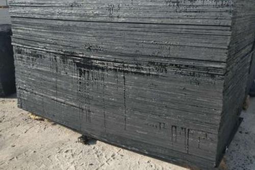 如何正确保养填缝沥青木板？